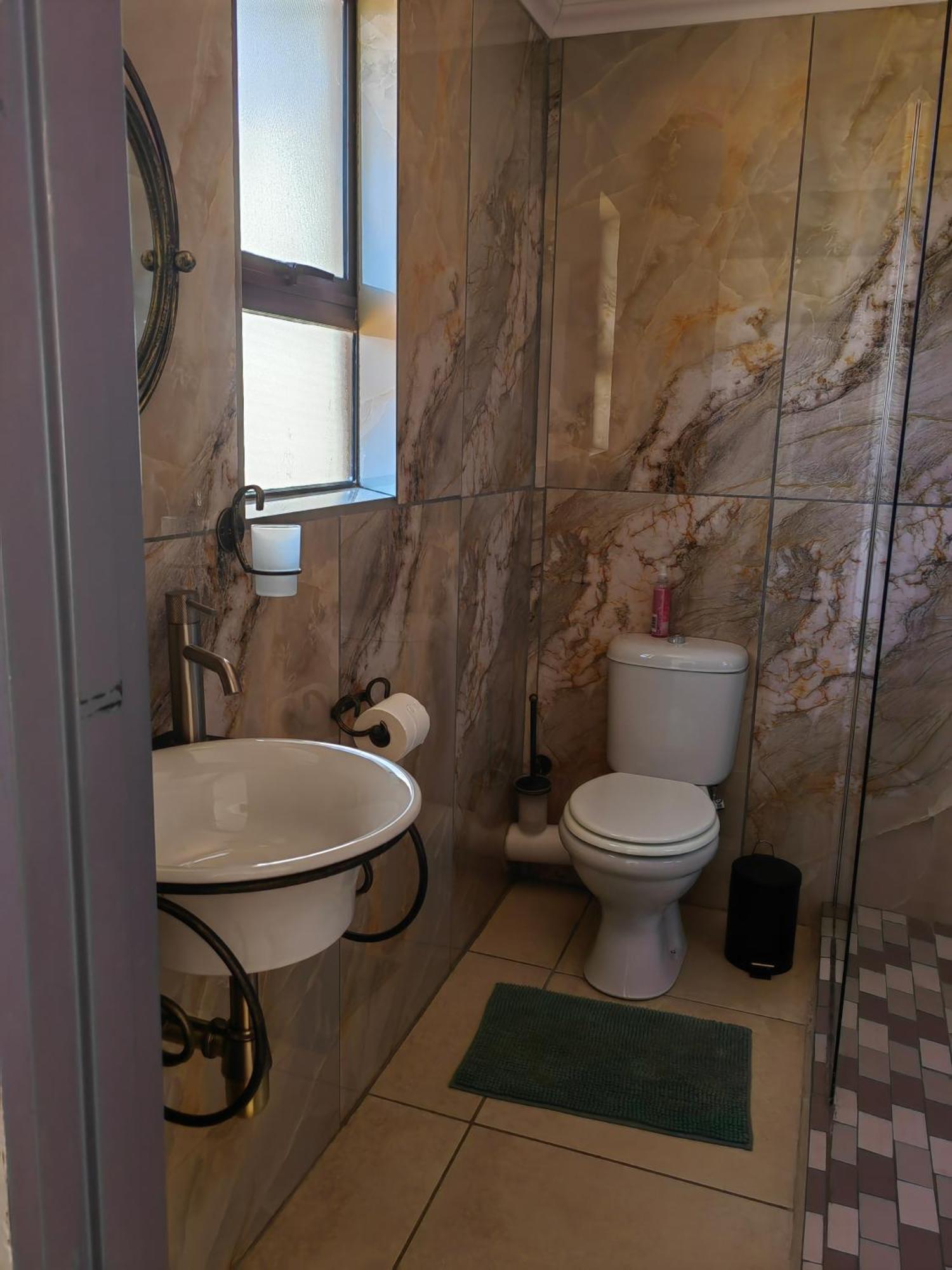 Back Of The Moon Guesthouse Kuruman Ngoại thất bức ảnh